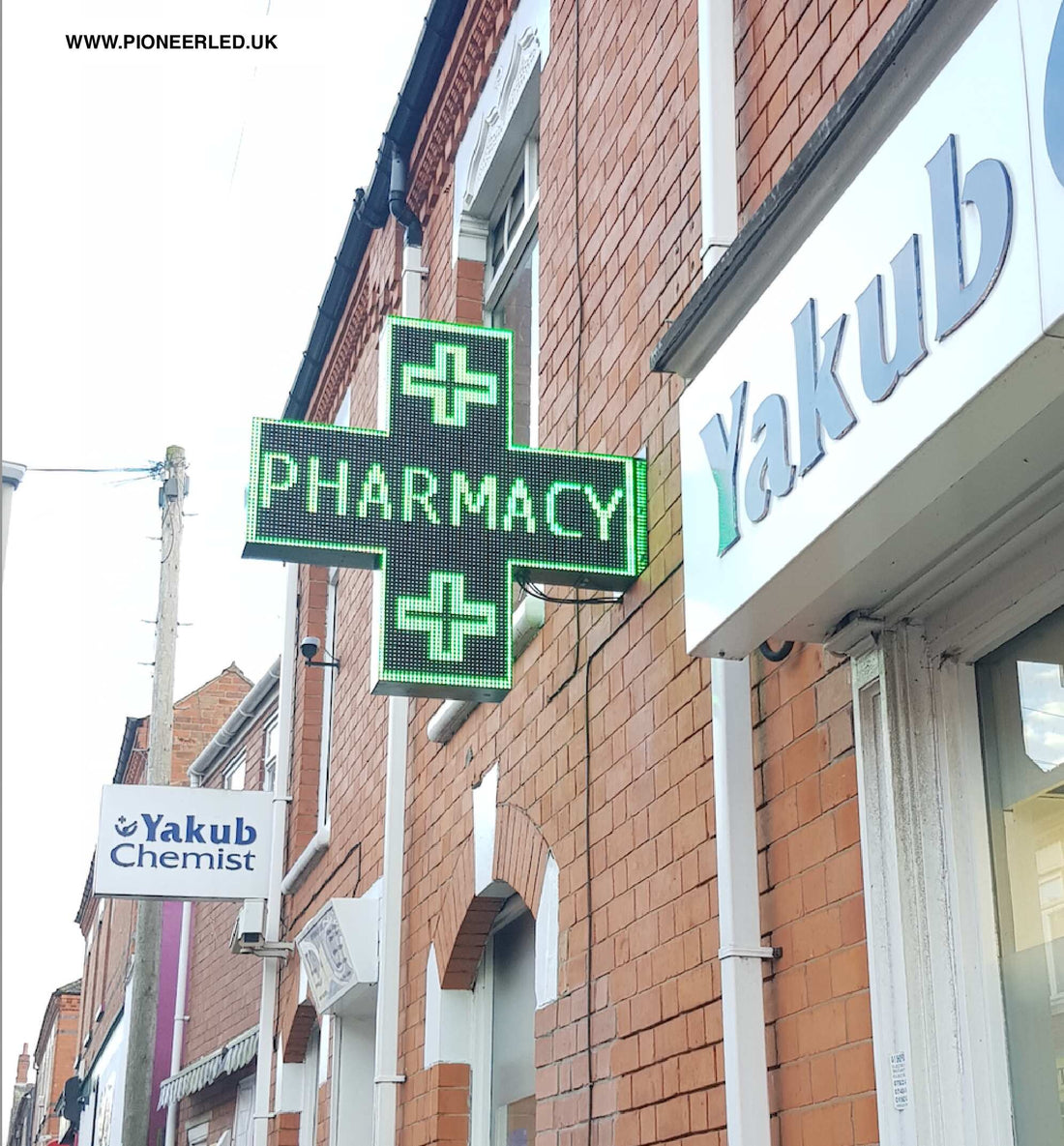 “LED Cross Signs: Enhancing Pharmacy Visibility in Europe and the UK’s Next Step”
